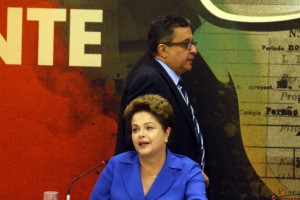 (Dilma Rousseff e João Santana/André Dusek) 