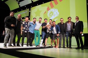 Equipe da Ogilvy Brasil em Cannes: Leão de ouro