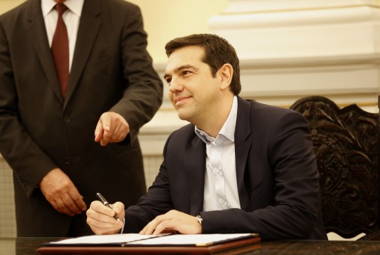 Antes. Tsipras toma posse em 26 de janeiro (Foto: Reuters) 