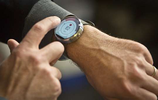 Relógio inteligente da Motorola (Foto: AP)