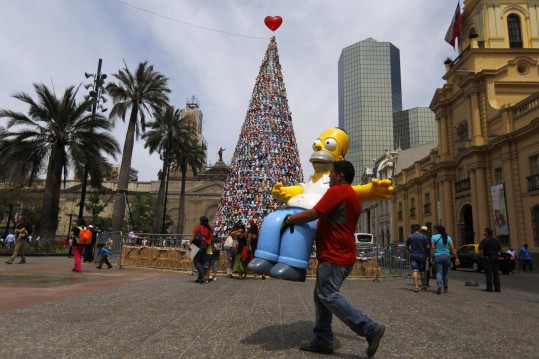 Árvore de Natal em Santiago do Chile (Reuters)